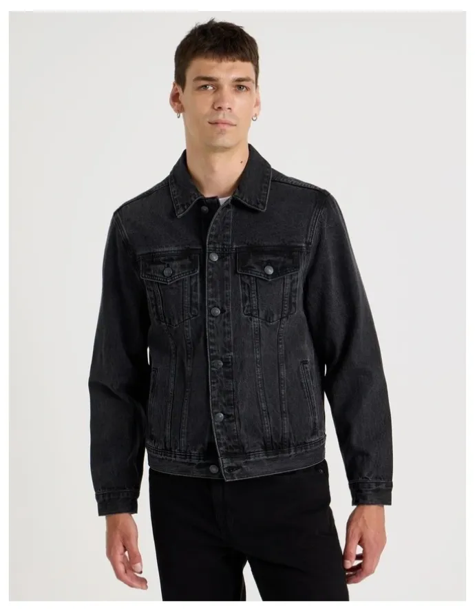 Grab Type 3 Trucker Jacket in Black