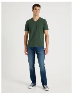 Grab V-Neck T-Shirt in Dark Green