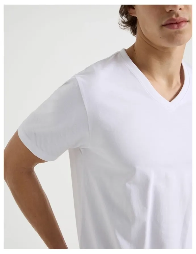 Grab V-Neck T-Shirt in White