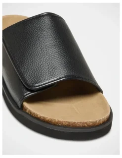 Grosby Michelangelo Slide in Black