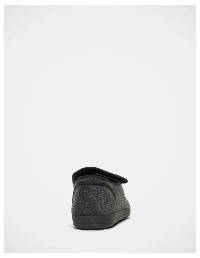 Grosby William Velcro Slippers in Grey