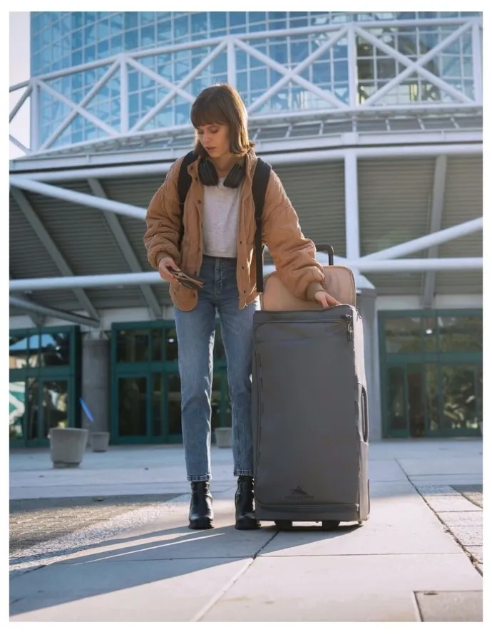 High Sierra Cross Season 87cm Pro Wheeled Duffle in Ash Grey