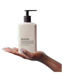 Hunter Lab Exfoliating Hand & Body Wash 550ml