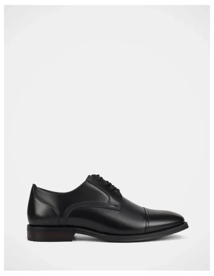 Hush Puppies Bilby Shoes in Black