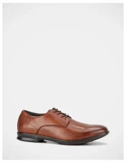 Hush Puppies Cale Shoes In Tan Burnish