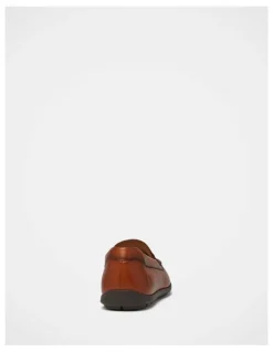 Hush Puppies Formula Shoes in Tan
