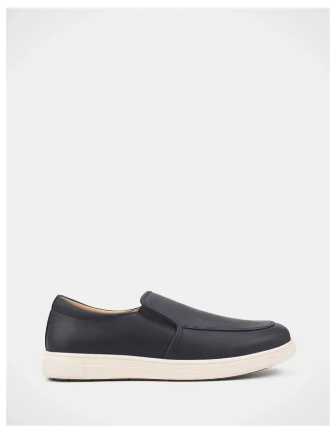 Hush Puppies Geo Shoes In Navy Wild