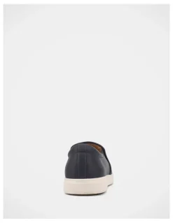 Hush Puppies Geo Shoes In Navy Wild