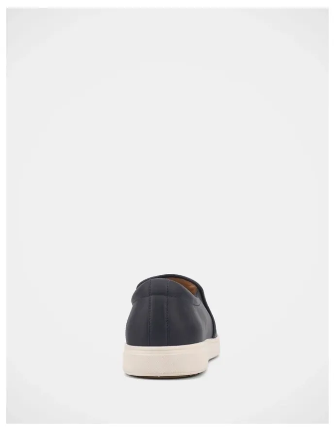 Hush Puppies Geo Shoes In Navy Wild