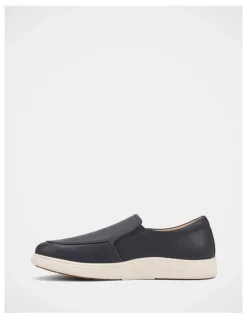 Hush Puppies Geo Shoes In Navy Wild