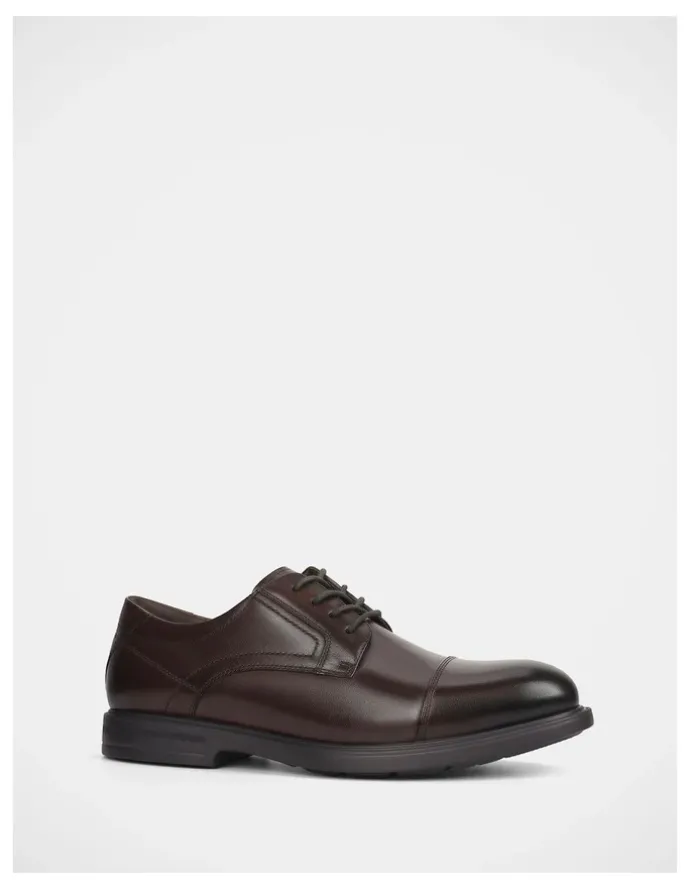 Hush Puppies Upbeat Shoes in Brown