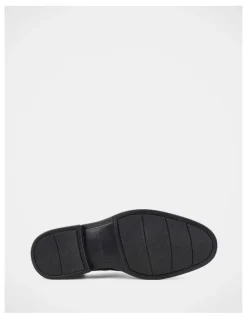 Hush Puppies Zone Shoes in Black
