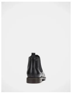 Hush Puppies Hanger Burnish Boots in Black