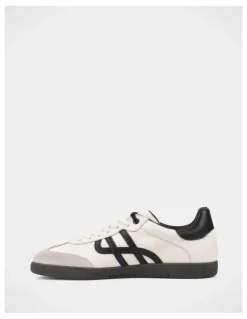 Hush Puppies Trackside Sneakers in White