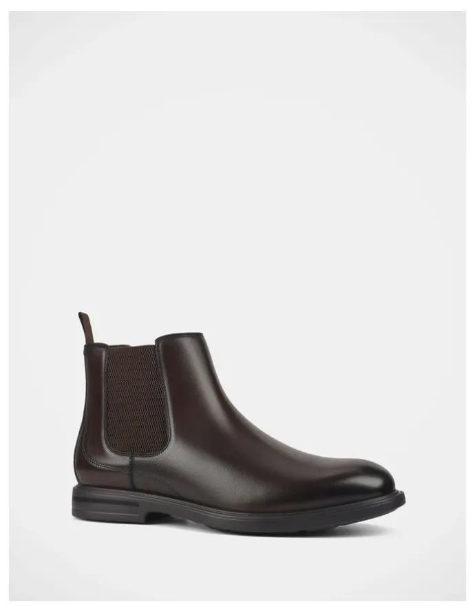 Hush Puppies Upheld Boots in Brown