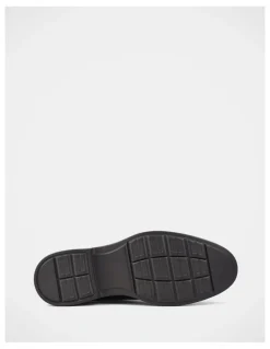 Hush Puppies Upheld Boots in Brown