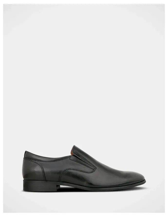 JM Thirty 3 Finland Shoes in Black