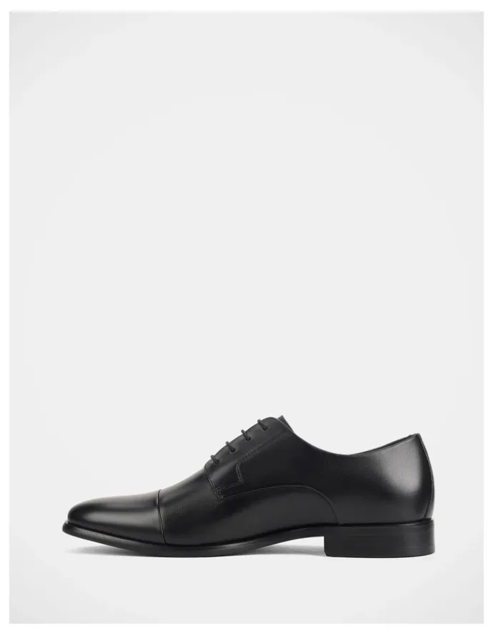 Julius Marlow Axiom Shoes in Black