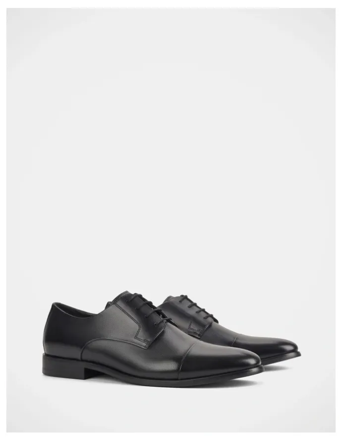 Julius Marlow Axiom Shoes in Black
