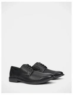 Julius Marlow Bold Shoes in Black