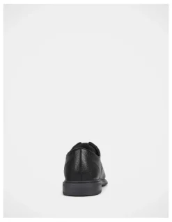 Julius Marlow Bold Shoes in Black