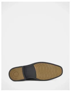 Julius Marlow Decree Dress Shoe in Black