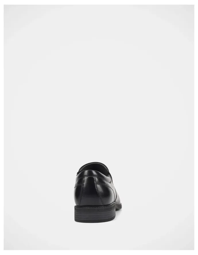 Julius Marlow Divert Shoes in Black