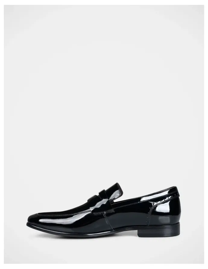 Julius Marlow Jax Patent Slip-on Shoes in Black