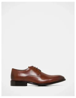 Julius Marlow Joust Dress Shoe in Dark Tan