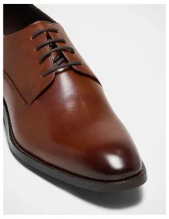 Julius Marlow Joust Dress Shoe in Dark Tan