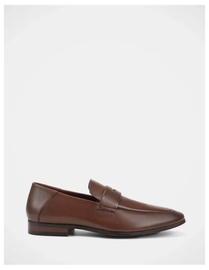 Julius Marlow Luxe Shoes in Dark Tan