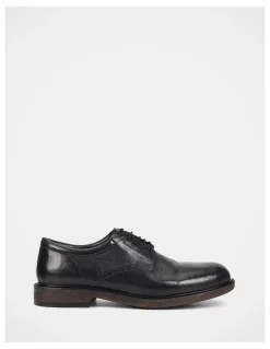 Julius Marlow Quill Shoes in Black