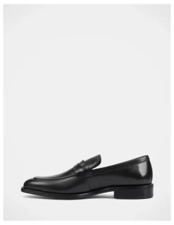 Julius Marlow Wager Shoes in Black