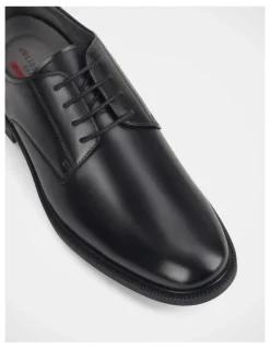 Julius Marlow Worth Shoes in Black
