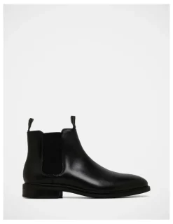 Julius Marlow Gaucho Chelsea Boot in Black