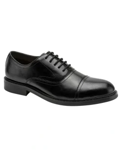 Kenneth Cole Lawstin Dress Shoes in Black