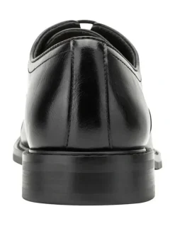 Kenneth Cole Lawstin Dress Shoes in Black