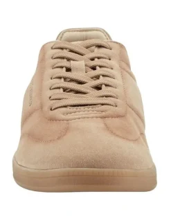 Kenneth Cole Mercer Sneaker in Medium Natural