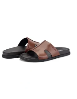 Kenneth Cole Willy Sandal in Tan
