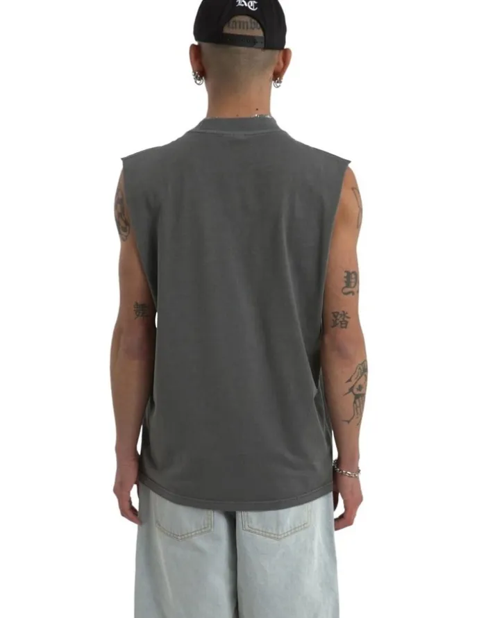 KSCY Obelisk Relaxed Muscle Singlet in Charcoal