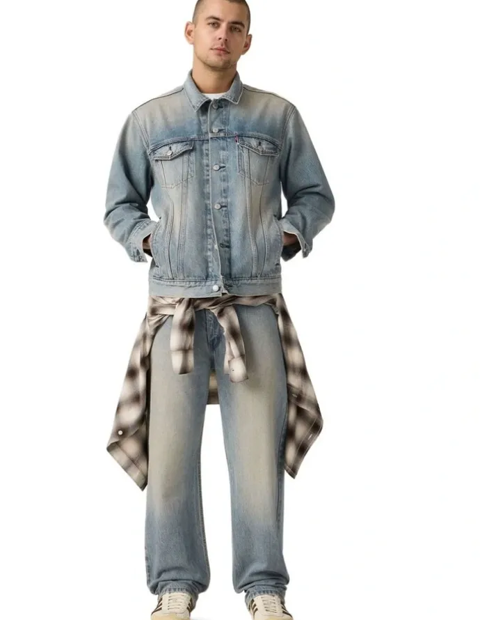 Levi's 565 Loose Straight Jeans in Blue