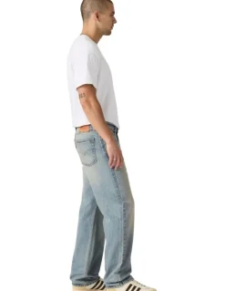 Levi's 565 Loose Straight Jeans in Blue