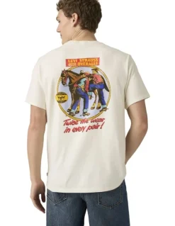 Levi's Relaxed Short-Sleeve Graphic T-shirt in Egret