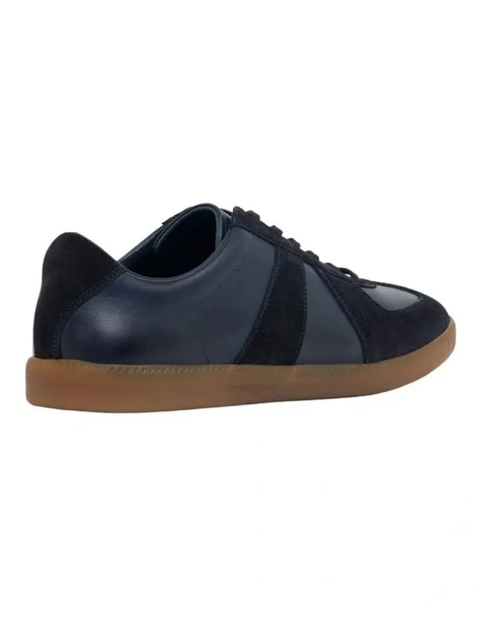 Oxford Max Leather/Suede Trainer in Navy
