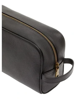 Oxford Royce Leather Wash Bag in Black