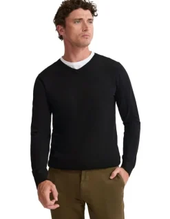 Oxford Basic V-Neck Pure Wool Pullover in Black