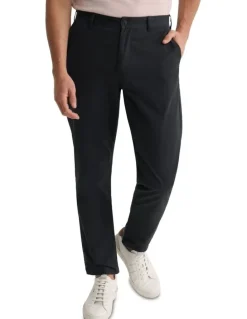 Oxford Relaxed Fit Chino in Black