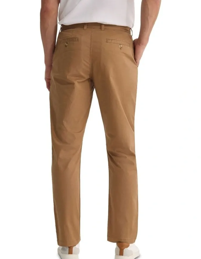 Oxford Relaxed Fit Chino in Caramel