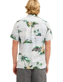 Quiksilver Beach Club Casual Short Sleeve Shirt Skyway Island Breeze