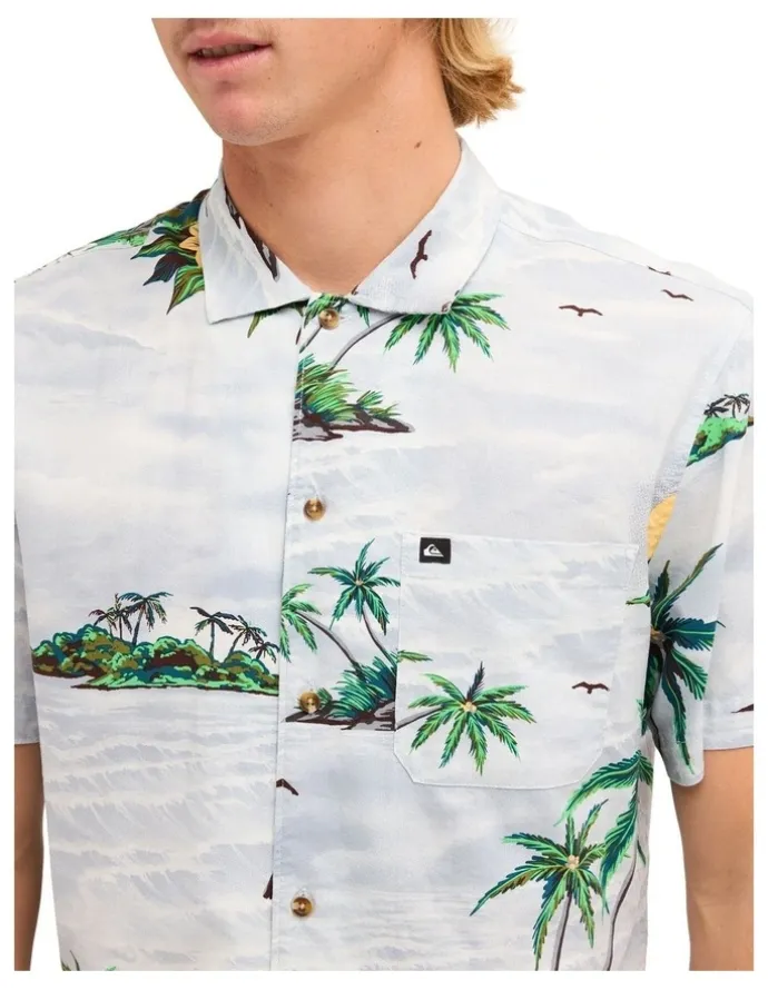 Quiksilver Beach Club Casual Short Sleeve Shirt Skyway Island Breeze